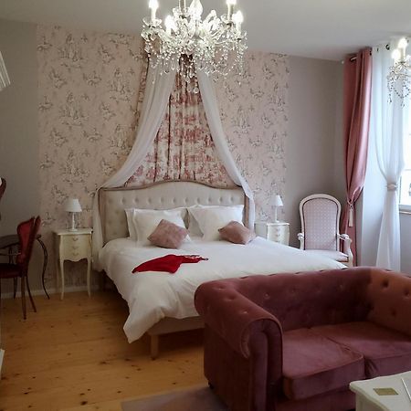 Domaine De La Gemoliere Bed & Breakfast Gémozac Екстериор снимка
