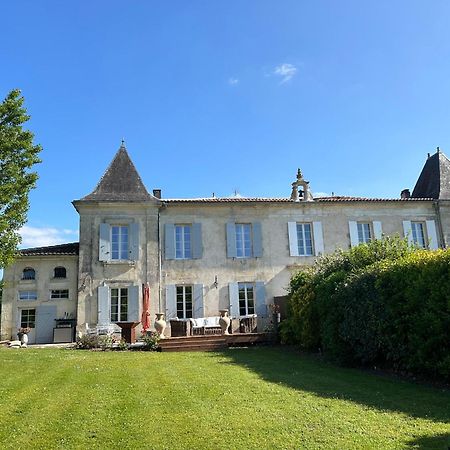 Domaine De La Gemoliere Bed & Breakfast Gémozac Екстериор снимка