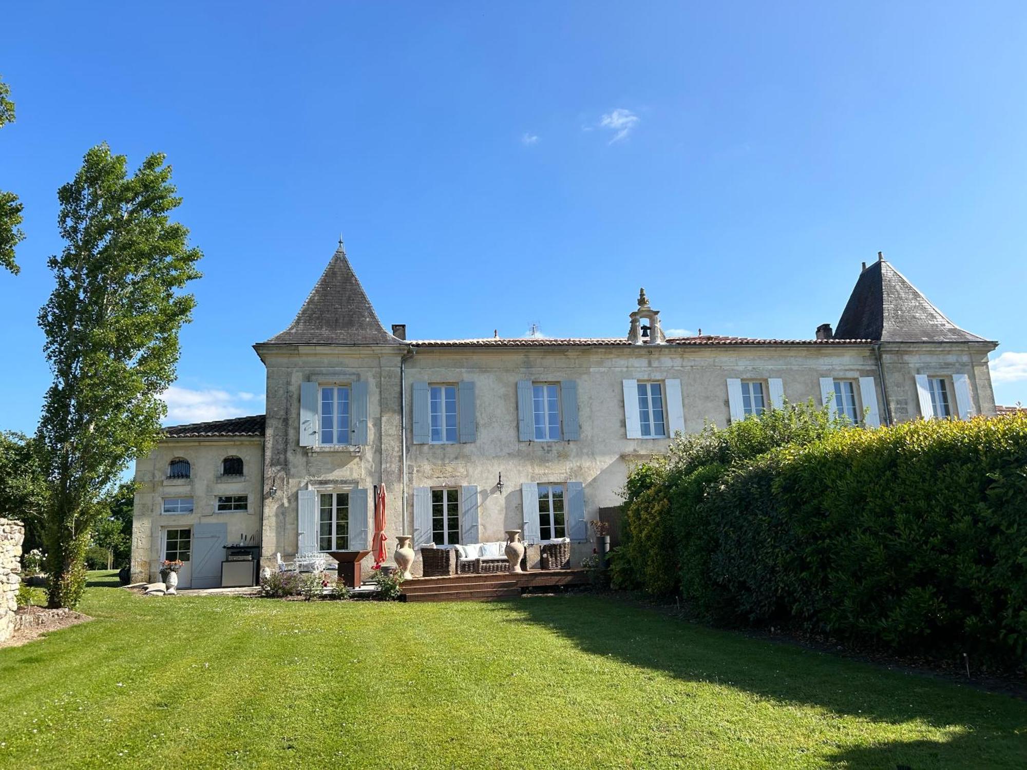 Domaine De La Gemoliere Bed & Breakfast Gémozac Екстериор снимка
