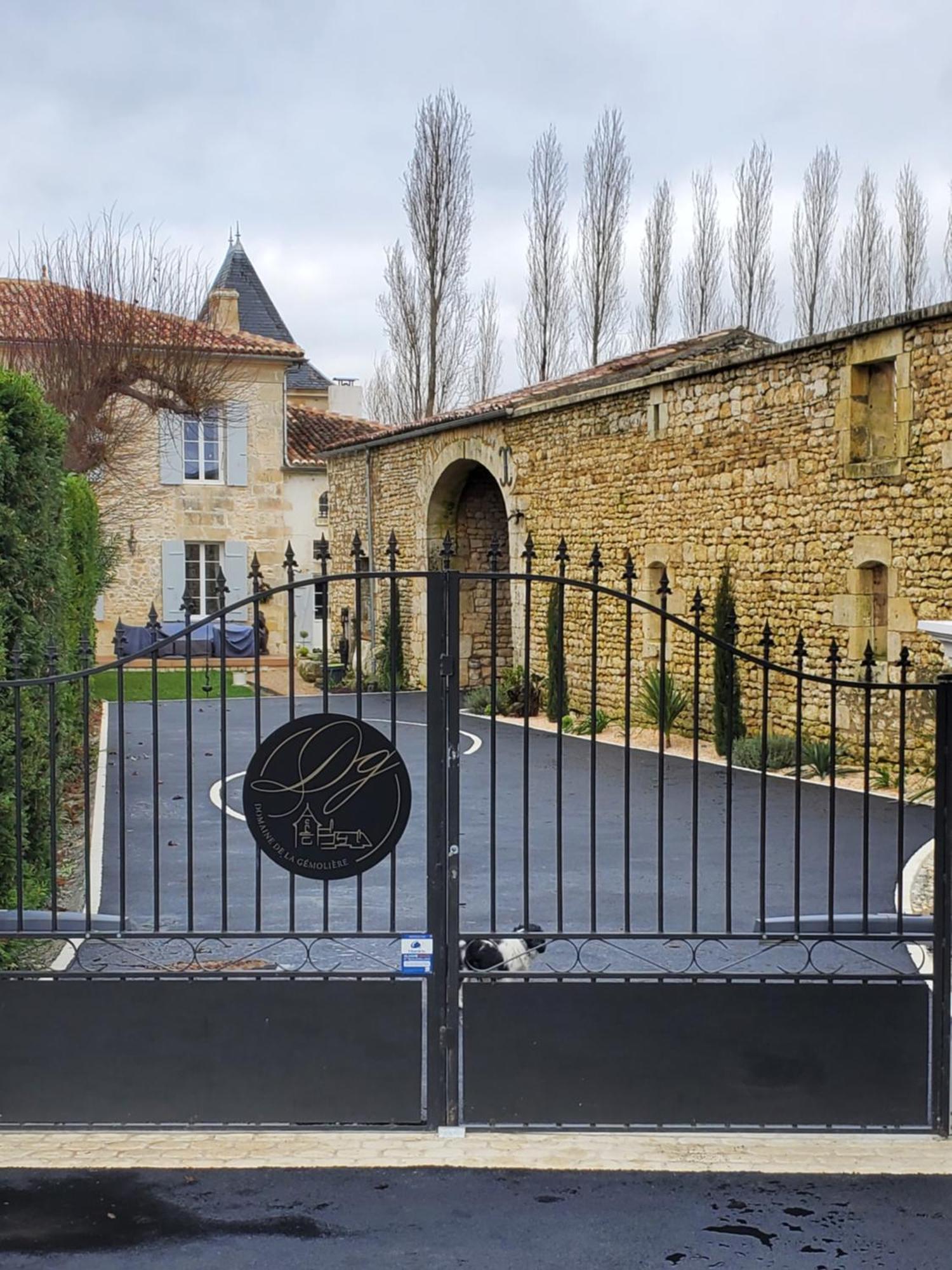 Domaine De La Gemoliere Bed & Breakfast Gémozac Екстериор снимка