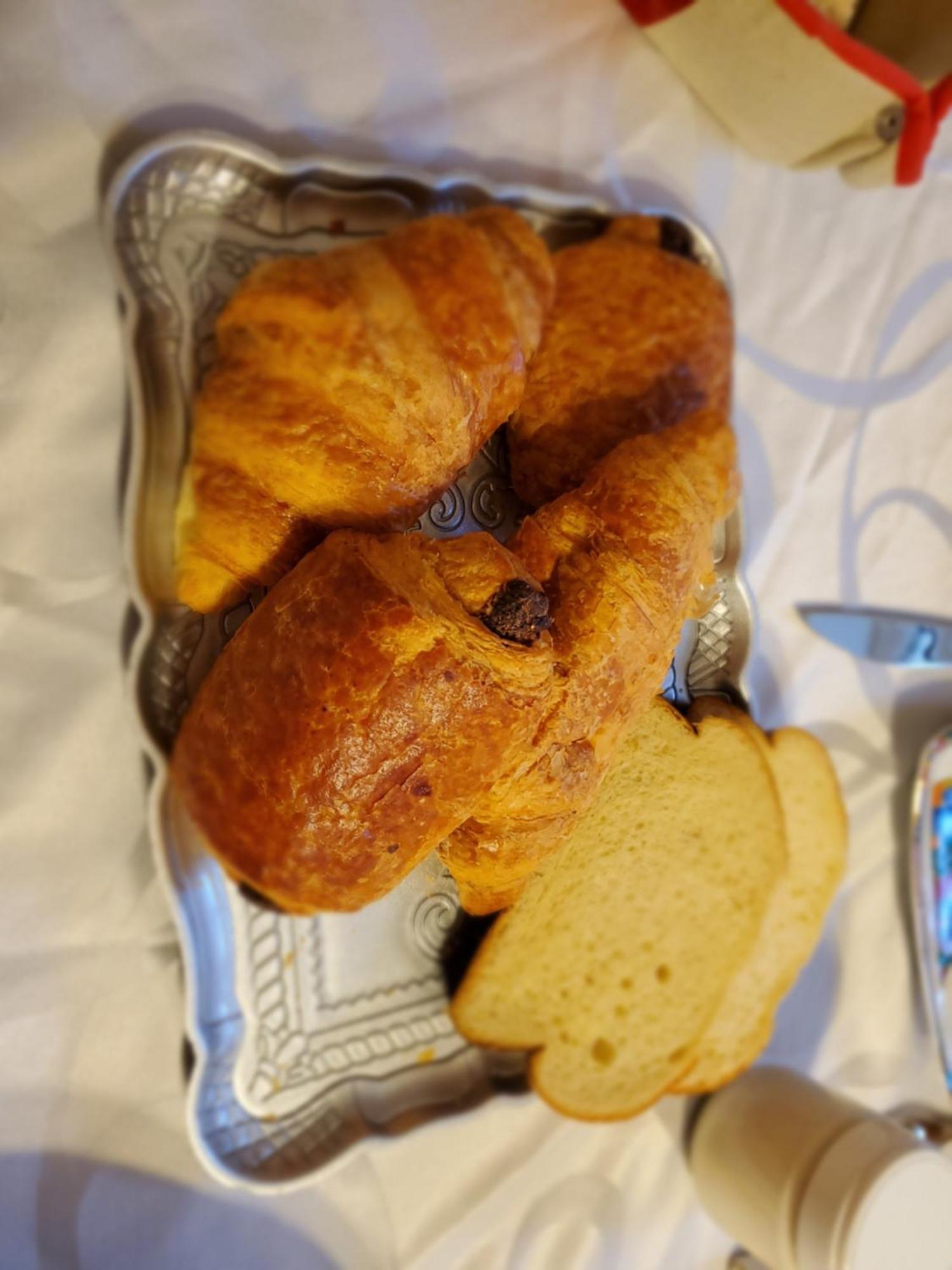 Domaine De La Gemoliere Bed & Breakfast Gémozac Екстериор снимка